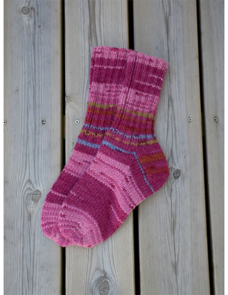 Dale Garn Eventyrlig Hallon Stripes